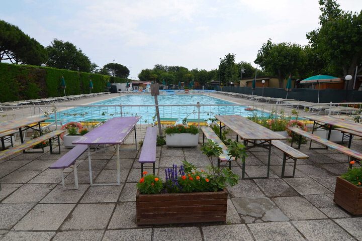 Pool 7 of 40