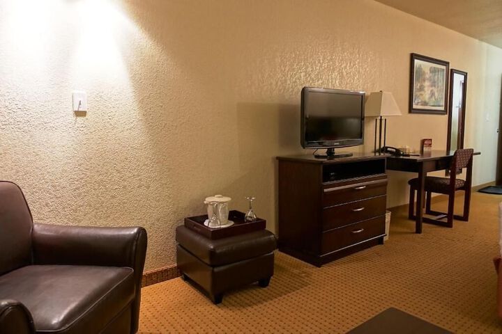 Room 9 of 35