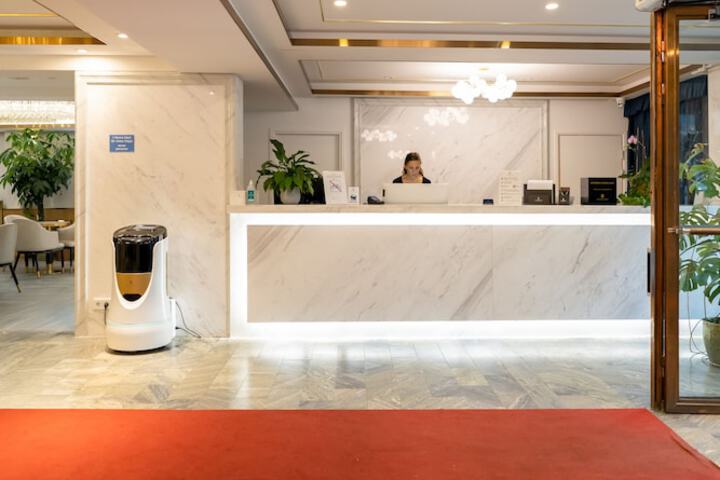 Hotel Interior 4 of 27