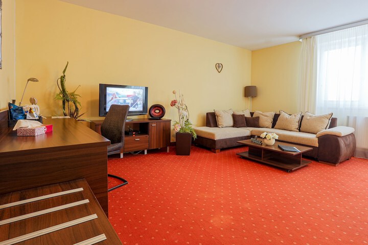 Room 3 of 31