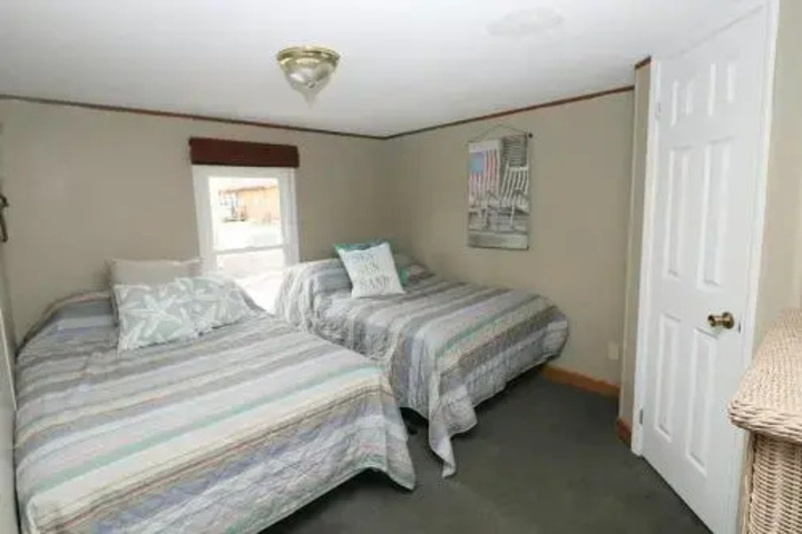 Room 4 of 11