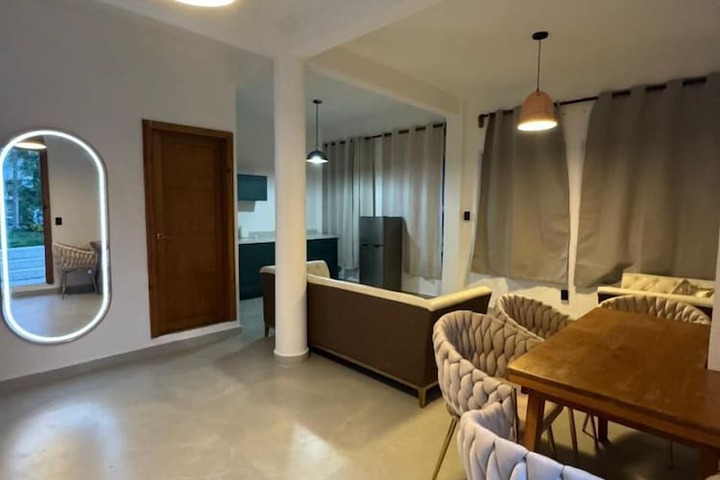 Room 165 of 339