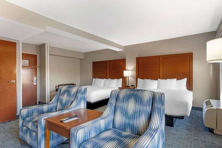 1 King Bed Suite (14 of 21)