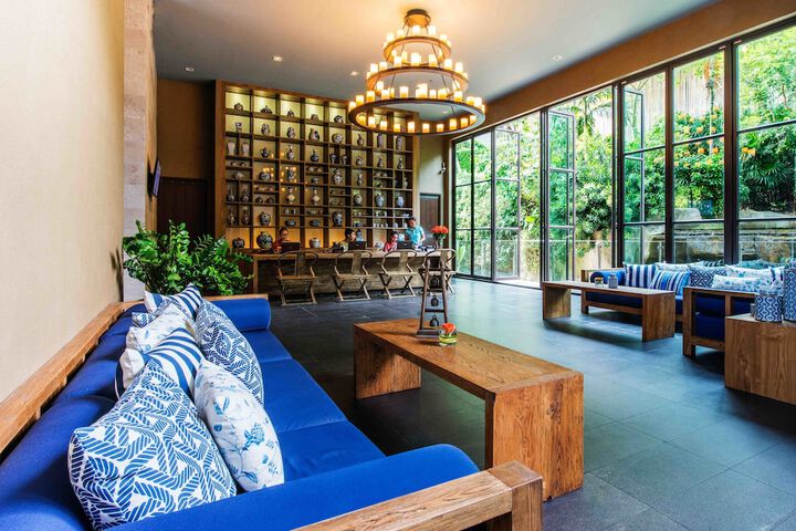 Lobby Entry