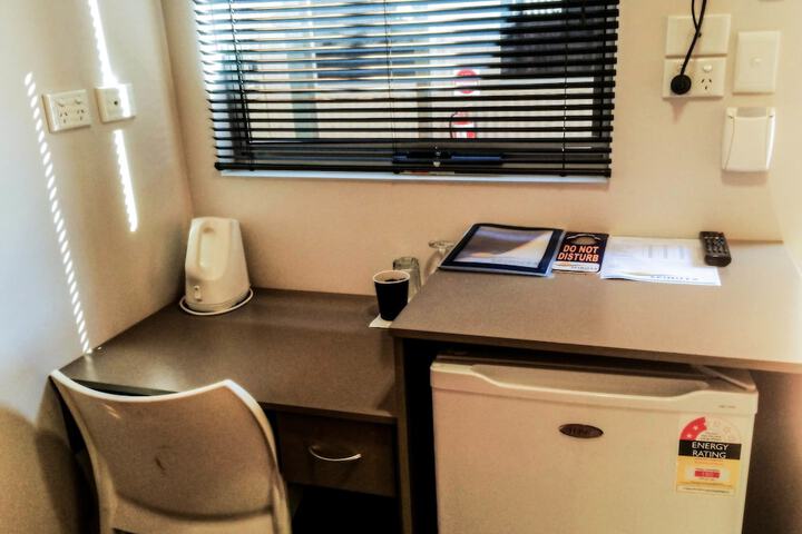 Room 9 of 33