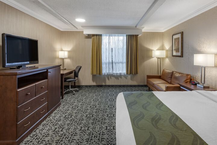 Room 14 of 65
