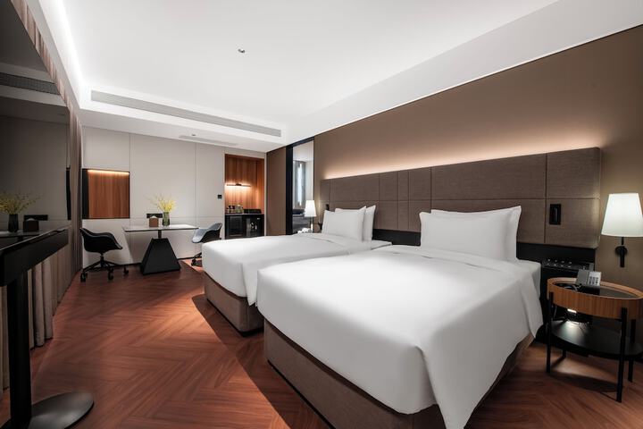 Room 29 of 70