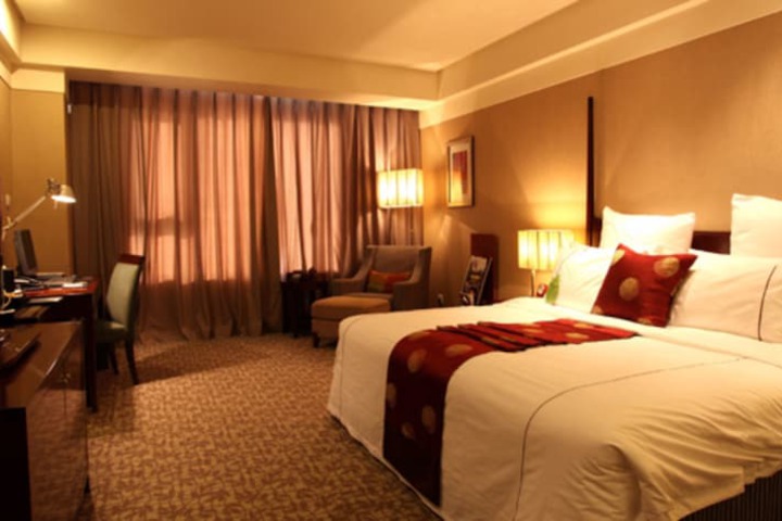 Room 17 of 32