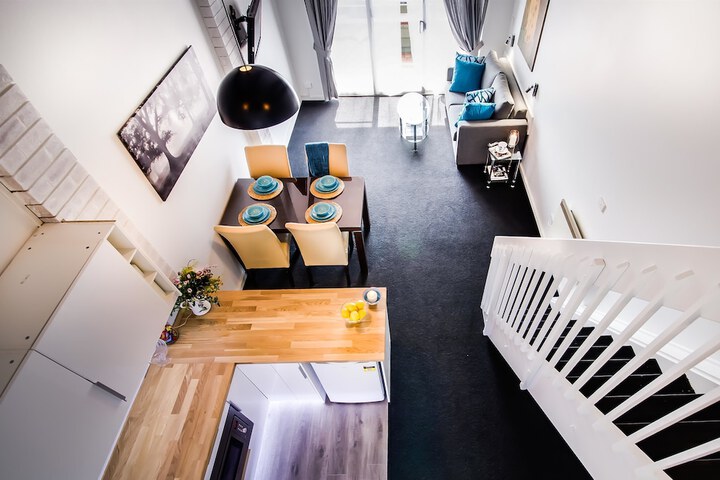 Room 10 of 73