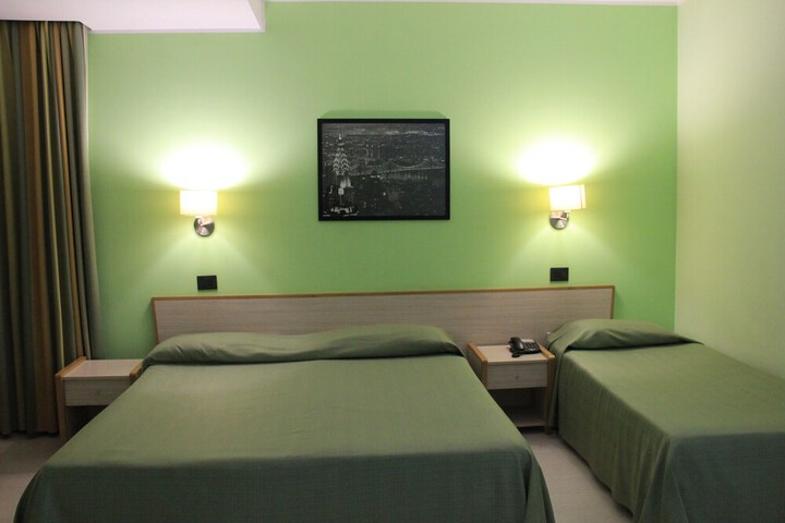 Room 5 of 37