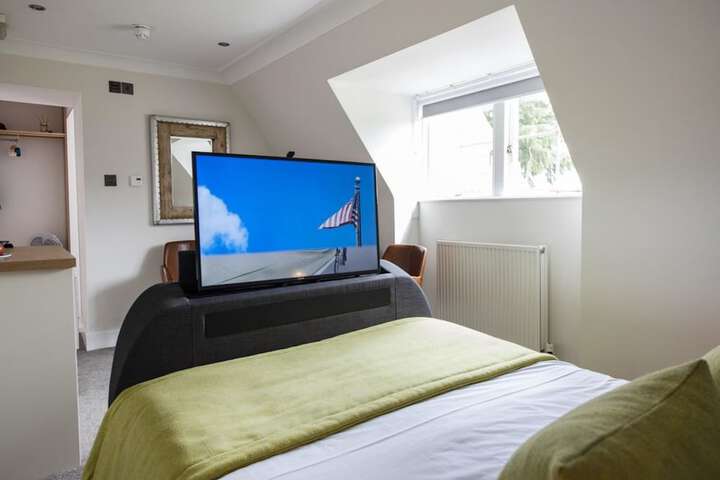Room 4 of 48