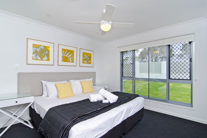 Room 4 of 30
