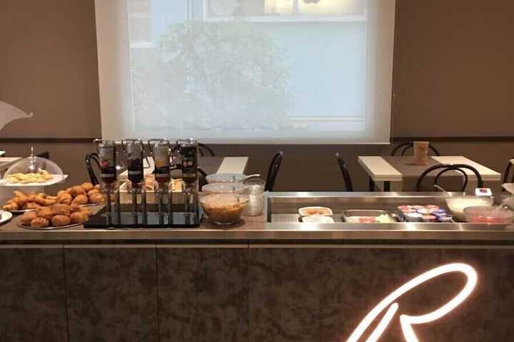 Breakfast/Coffee Service 15 of 19