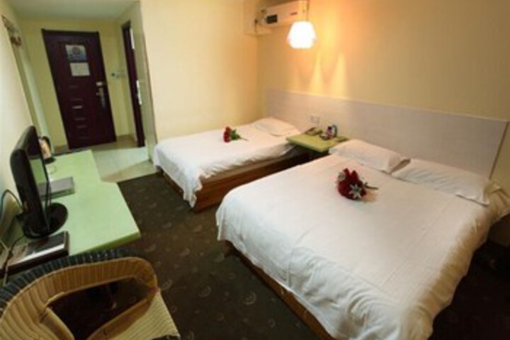Room 18 of 38
