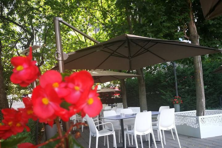 Terrace/Patio 10 of 33