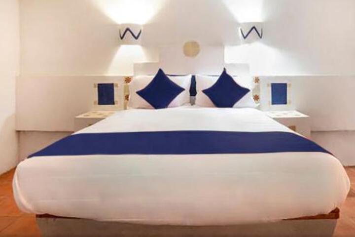 Room 2 of 3