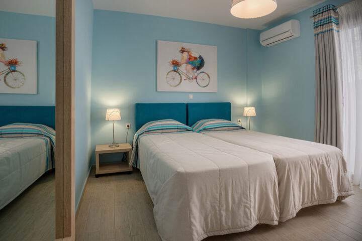 Room 12 of 73