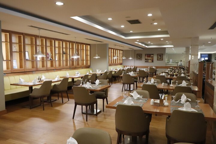Dining 140 of 202