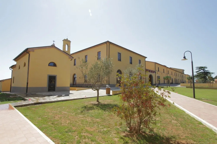 Stylish Studio With air Conditioning Near the Tuscan Coast