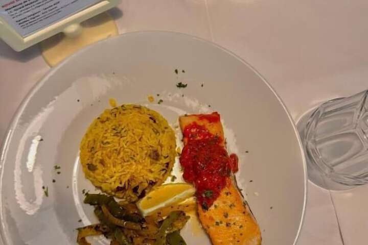 Dining 30 of 45