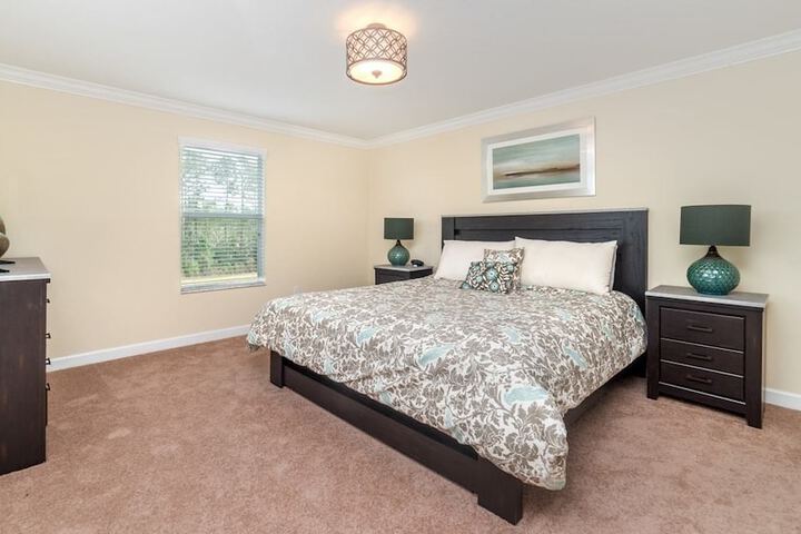 Room 4 of 31