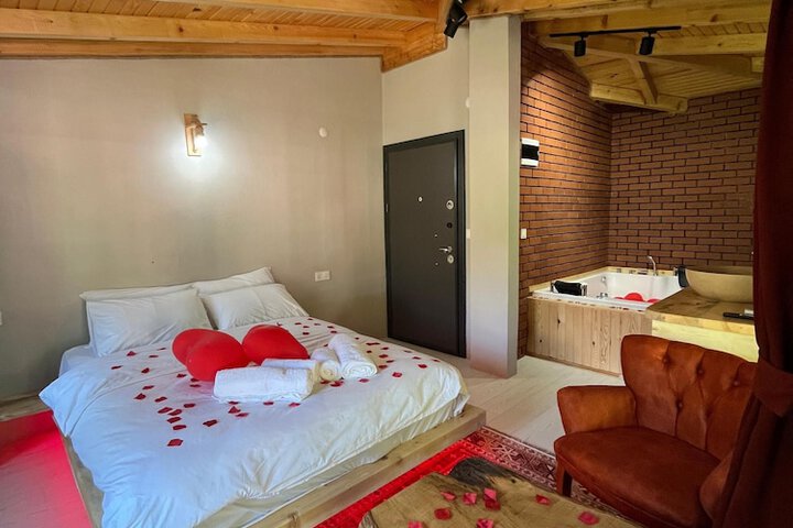 Room 2 of 9