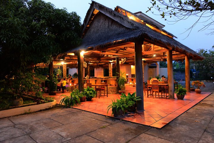 Dining Photos