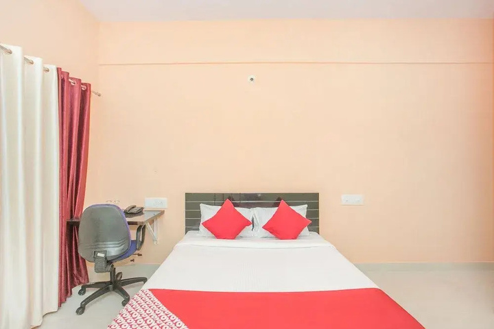 Room 6 of 9