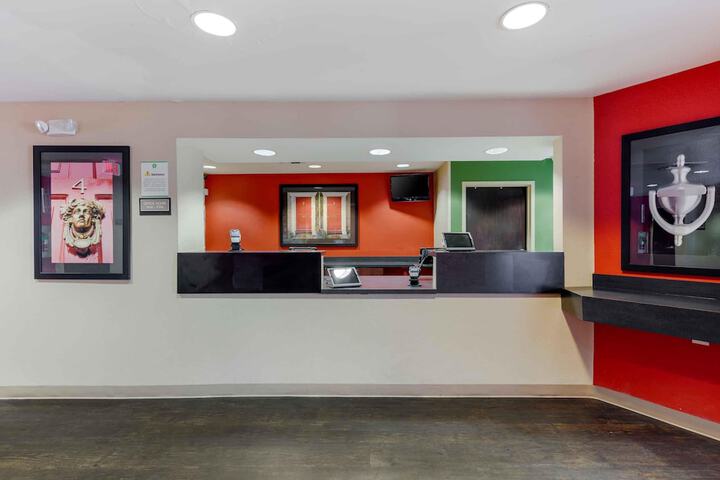 Guest Lobby