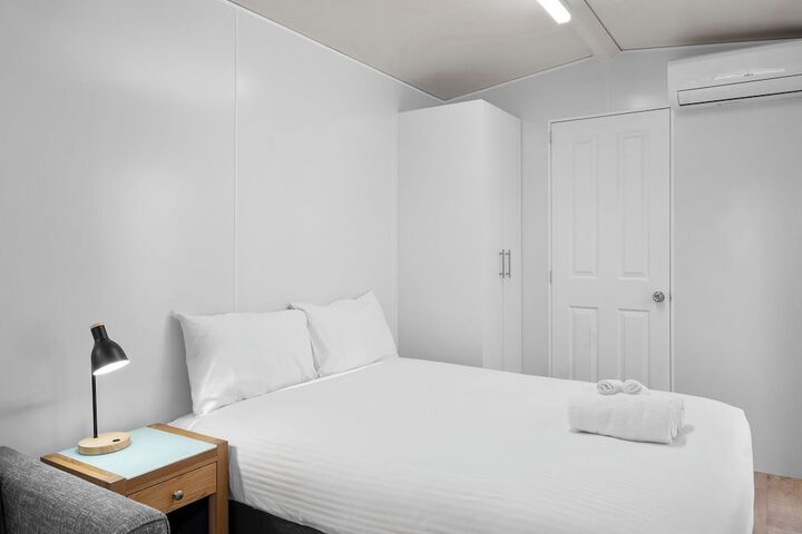 Room 3 of 69