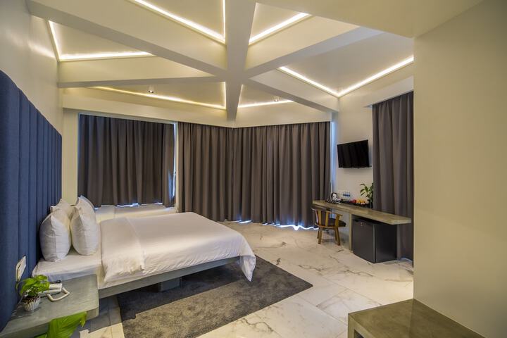 Room 25 of 123