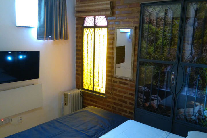 Room 7 of 25