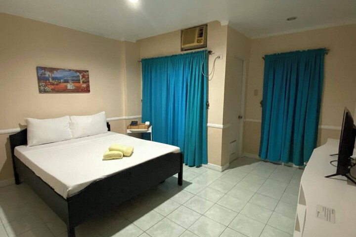 Room 14 of 22