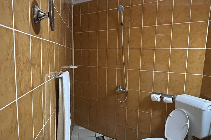 Room 29 of 35