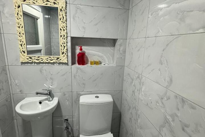 Room 17 of 23