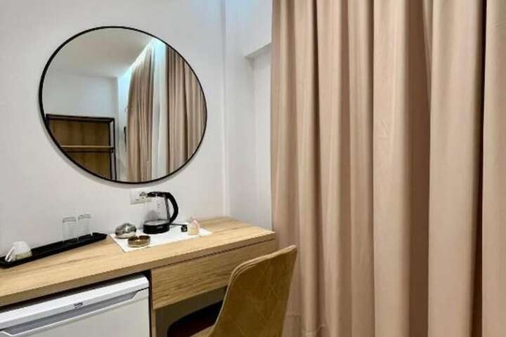 Room 49 of 68