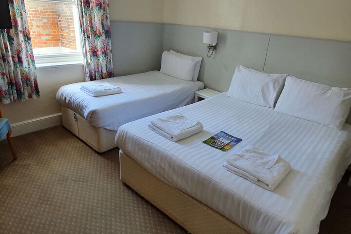 Room 15 of 93