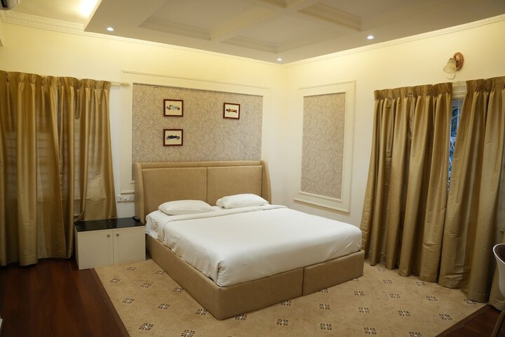 Room 25 of 70