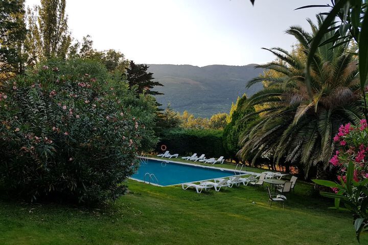 Hotel Pool