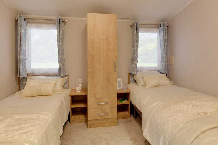Room 13 of 139