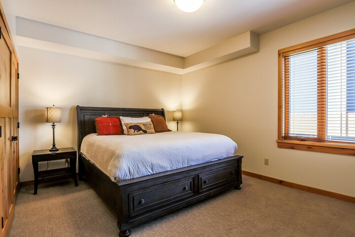 Room 175 of 185