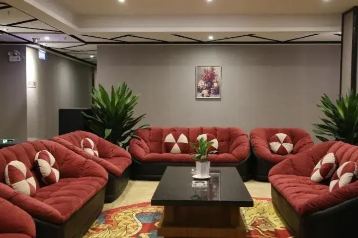 Room 9 of 16