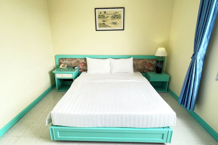 Room 3 of 30