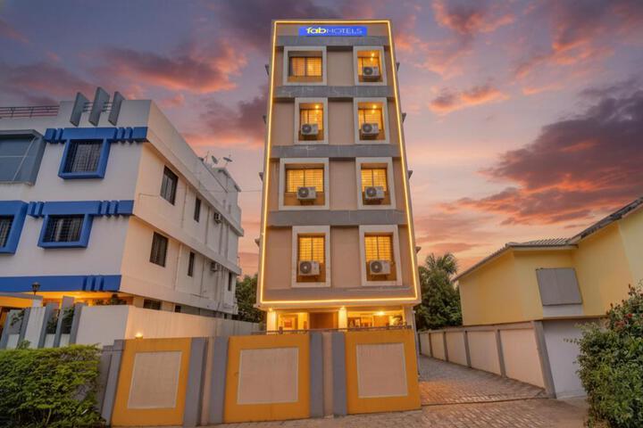 FabHotel Paradise Inn Moshi