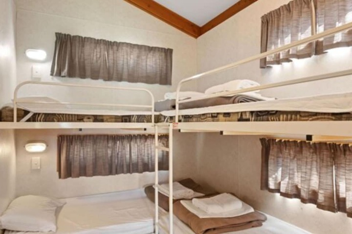 Room 17 of 130