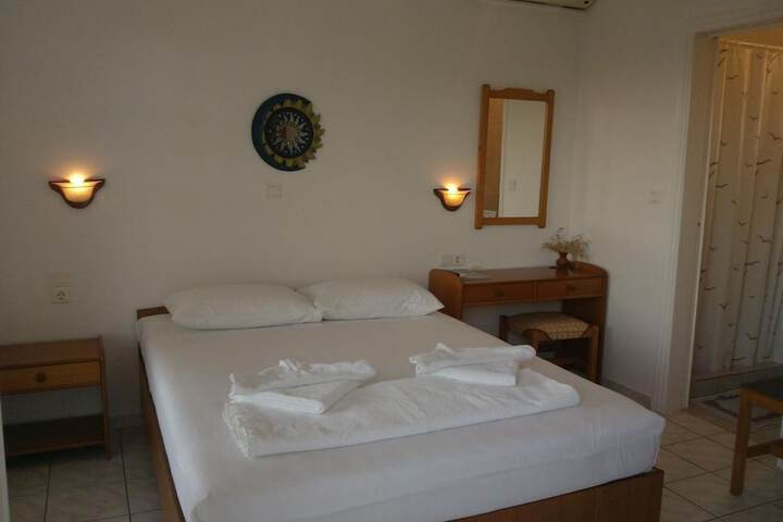 Room 4 of 41