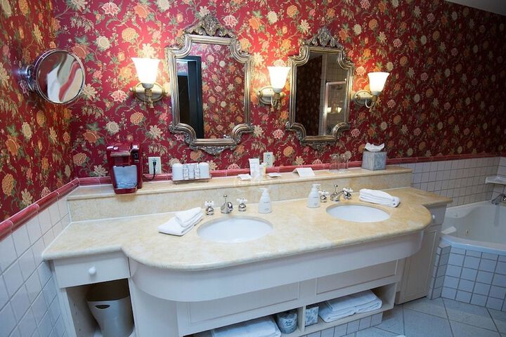 Room 15 of 24