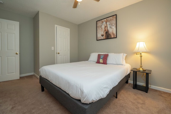 Room 8 of 30