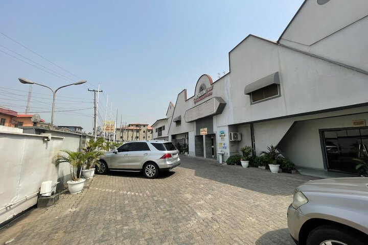 Presken Hotel Reliance