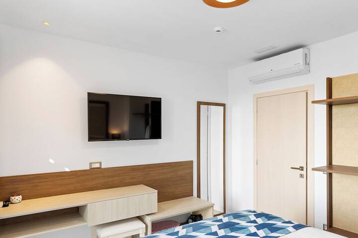 Room 11 of 72